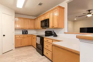 737 Summercrest Blvd, Burleson, TX 76028 - Photo 10