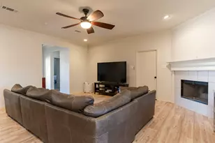 737 Summercrest Blvd, Burleson, TX 76028 - Photo 8