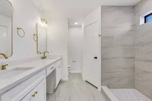 224 Aspenway Dr, Coppell, TX 75019 - Photo 2