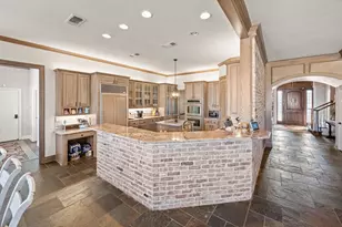 208 Highpoint Cir, Valley View, TX 76272 - Photo 12