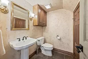 208 Highpoint Cir, Valley View, TX 76272 - Photo 18