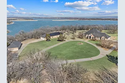 208 Highpoint Circle, Valley View, TX 76272 - Photo 2