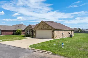 417 W Andrew Dr, Mabank, TX 75147 - Photo 30