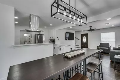 1924 E Shady Grove Road, Irving, TX 75060 - Photo 6