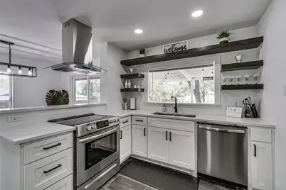 1924 E Shady Grove Road, Irving, TX 75060 - Photo 10