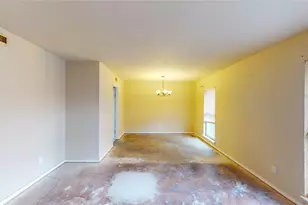 3317 S Edelweiss Dr, Grand Prairie, TX 75052 - Photo 10