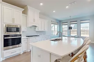 817 Fallbrook Ave, Denton, TX 76210 - Photo 10