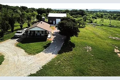 825 County Road 3655, Paradise, TX 76073 - Photo 2