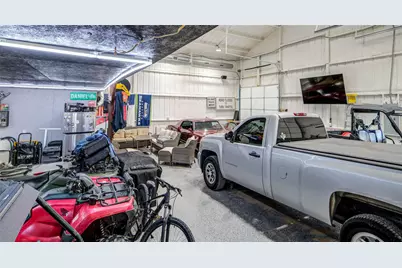 825 County Road 3655, Paradise, TX 76073 - Photo 20