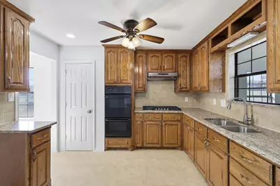 6517 Bob Hanger Street, Fort Worth, TX 76179 - Photo 18