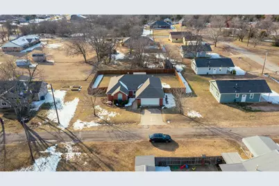 1305 12th Street, Honey Grove, TX 75446 - Photo 34