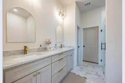 5500 W Vickery Boulevard, Fort Worth, TX 76107 - Photo 16