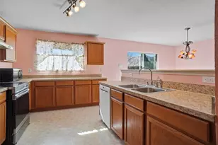 505 Del Mar Dr, Ponder, TX 76259 - Photo 8