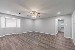 1205 Navaho St, Arlington, TX 76012 - Photo 2