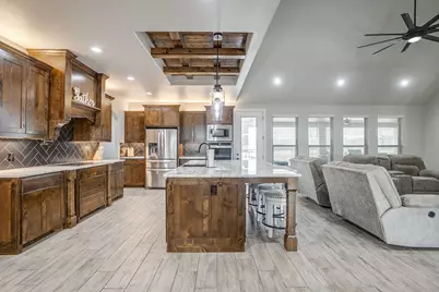 8895 Hutcheson Hill Road, Springtown, TX 76082 - Photo 10