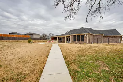 8895 Hutcheson Hill Road, Springtown, TX 76082 - Photo 32