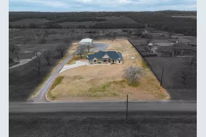 8895 Hutcheson Hill Road, Springtown, TX 76082 - Photo 2
