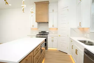 5849 Millar Dr, Dallas, TX 75236 - Photo 6