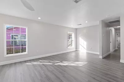 2435 Sharon Street, Dallas, TX 75211 - Photo 4