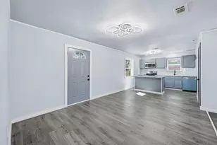 3922 Rainier St, Irving, TX 75062 - Photo 10