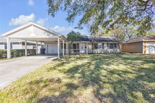 2848 Azalea Ln, Groves, TX 77619 - Photo 2