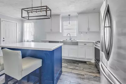 2848 Azalea Lane, Groves, TX 77619 - Photo 10