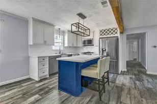 2848 Azalea Ln, Groves, TX 77619 - Photo 8