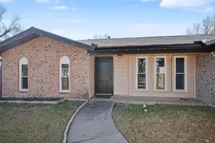 2002 Cottie Ln, Arlington, TX 76010 - Photo 6