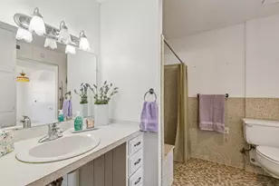 100 Oakhurst Dr, Hurst, TX 76053 - Photo 18