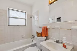 100 Oakhurst Dr, Hurst, TX 76053 - Photo 8