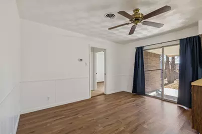 100 Oakhurst Drive, Hurst, TX 76053 - Photo 12