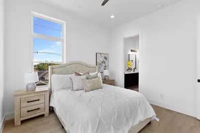 727 W 10th Street #109, Dallas, TX 75208 - Photo 18