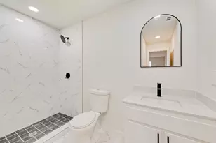 1553 Harris Ct, Dallas, TX 75223 - Photo 16