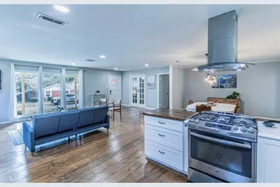 5729 Westlawn Drive, Waco, TX 76710 - Photo 6