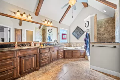 3719 Lonesome Creek Road, Granbury, TX 76049 - Photo 20