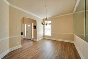 1405 Kingsbrook Cir, McKinney, TX 75072 - Photo 10