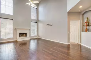 519 Deerwood Dr, Burleson, TX 76028 - Photo 6