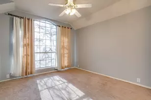 519 Deerwood Dr, Burleson, TX 76028 - Photo 36