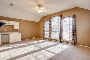 519 Deerwood Dr, Burleson, TX 76028 - Photo 24