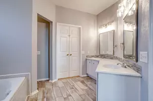 519 Deerwood Dr, Burleson, TX 76028 - Photo 20