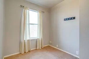 519 Deerwood Dr, Burleson, TX 76028 - Photo 34