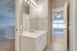 519 Deerwood Dr, Burleson, TX 76028 - Photo 28