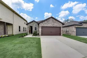 1033 King St, Aubrey, TX 76227 - Photo 2