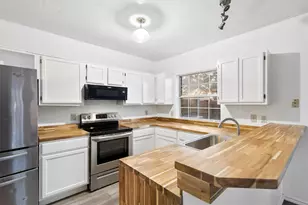 2416 Country Hollow Ln, Garland, TX 75040 - Photo 10