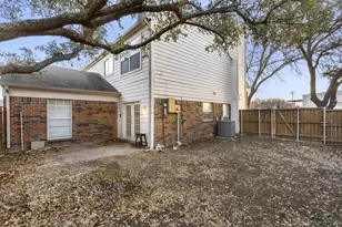 2416 Country Hollow Ln, Garland, TX 75040 - Photo 26