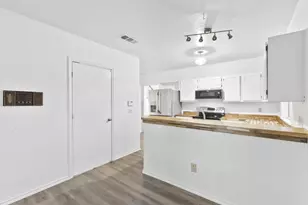 2416 Country Hollow Ln, Garland, TX 75040 - Photo 6