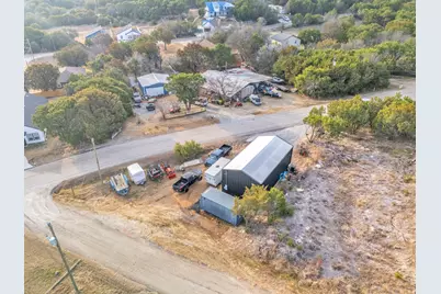 1030 Comanche Cove Drive, Granbury, TX 76048 - Photo 8