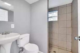 620 E Elm St, Hillsboro, TX 76645 - Photo 14