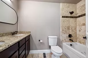 8406 Lakemont Dr, Dallas, TX 75209 - Photo 16