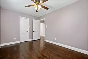 8406 Lakemont Dr, Dallas, TX 75209 - Photo 18